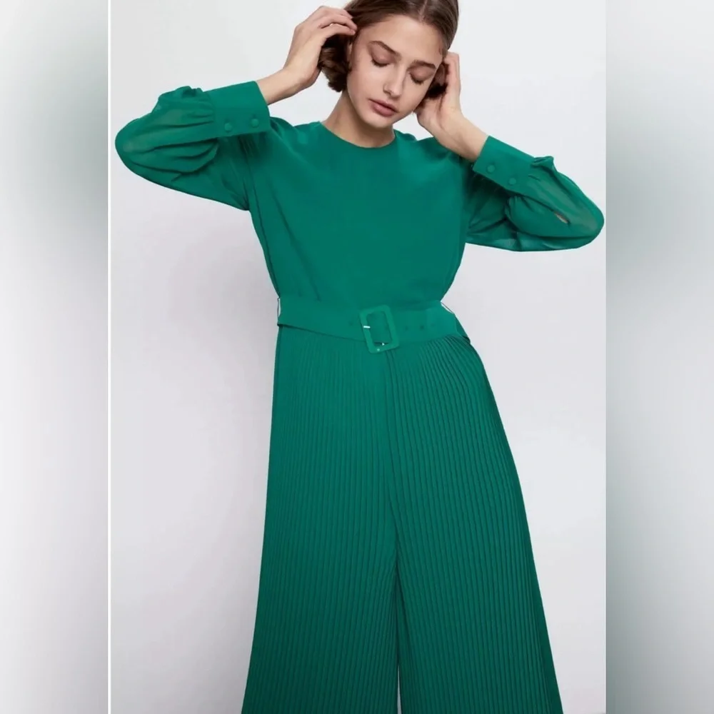 Zara Emerald Green Long-Sleeve Pleated Jumpsuit with Belt - Picture 3 of 12